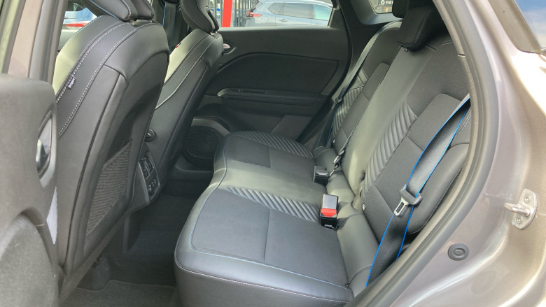 Renault Symbioz 1.6 E-Tech FHEV 145 Iconic Esprit Alpine 5dr Auto Hybrid Estate